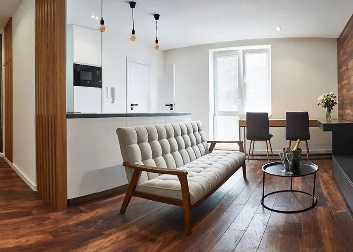 Beautiful Near The Center كَشّا